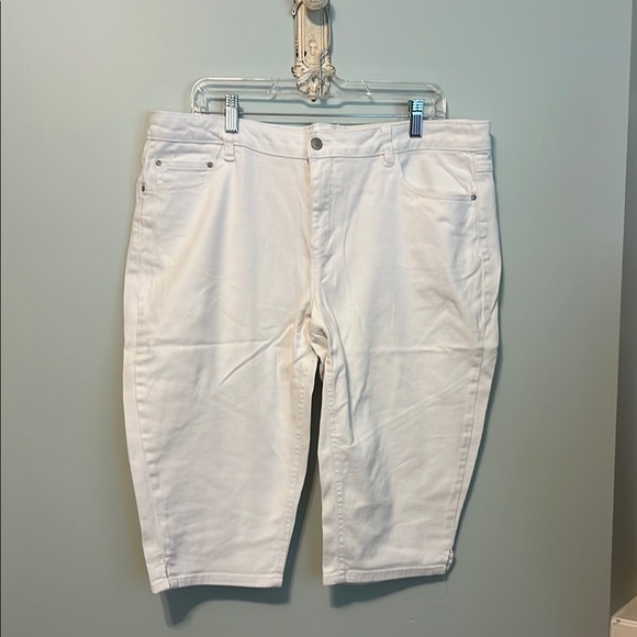 Canyon River Blues Jean Shorts - Picture 1 of 3